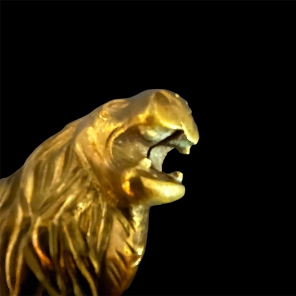ηξψ Solid Brass Heavy Vintage Roaring Lion King of the Jungle Statue Figurine - Picture 3 of 12